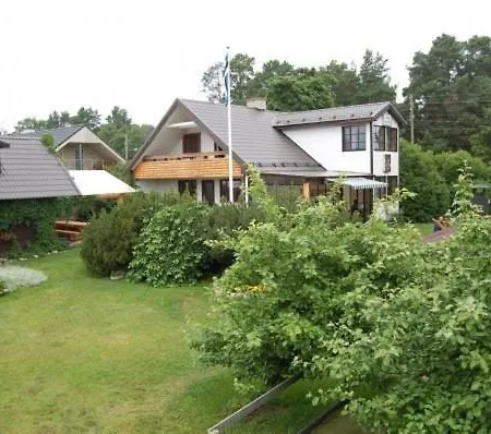 Laane Pansion Bed & Breakfast *