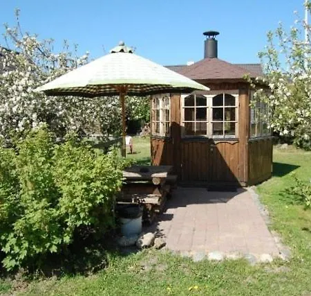 Laane Pansion Bed & Breakfast