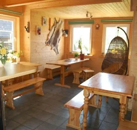 Bed & Breakfast Laane Pansion *