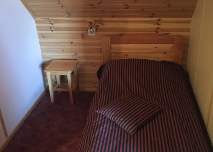 Bed & Breakfast Laane Pansion *